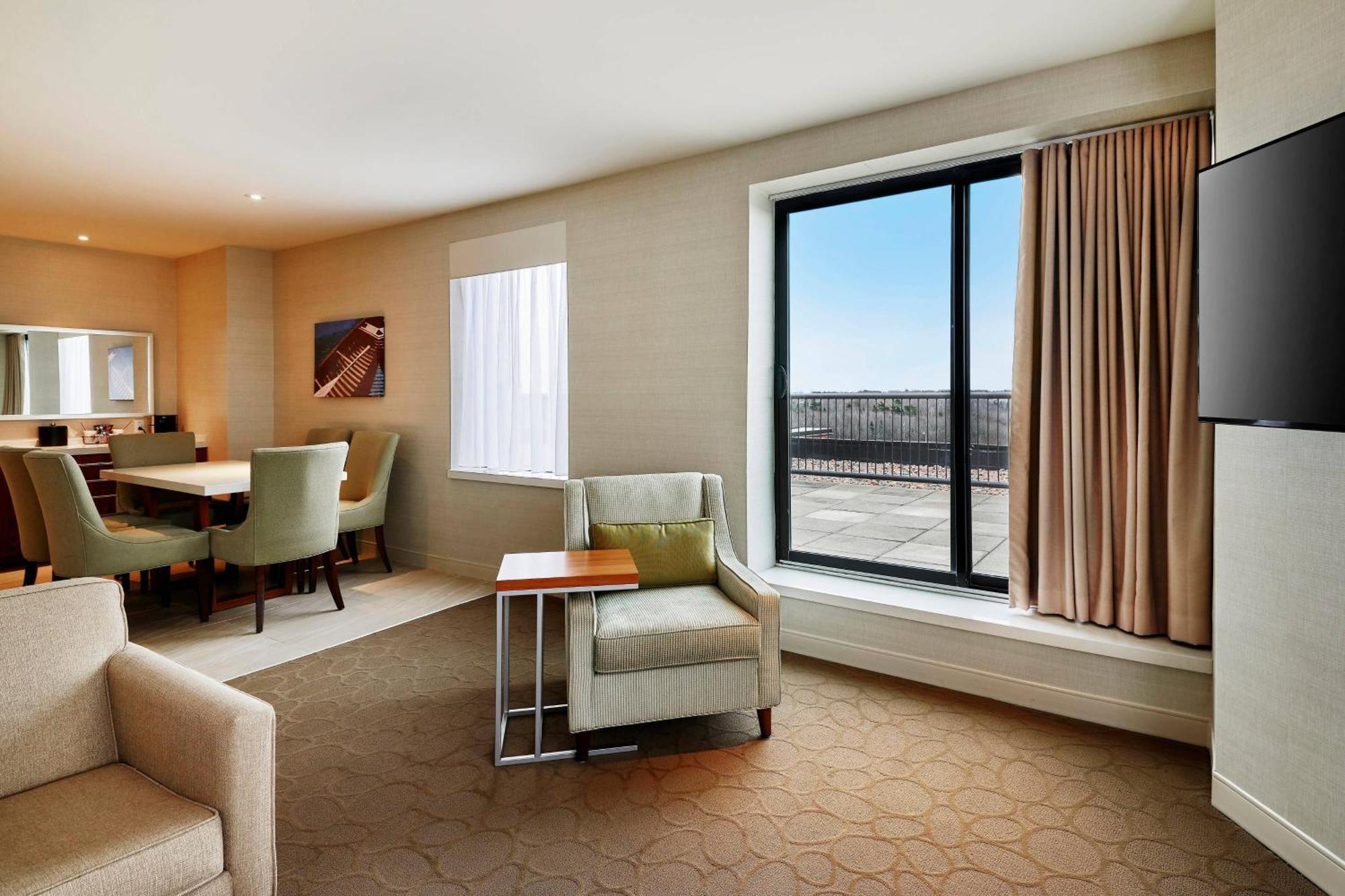 Delta Hotels By Marriott Dartmouth Buitenkant foto