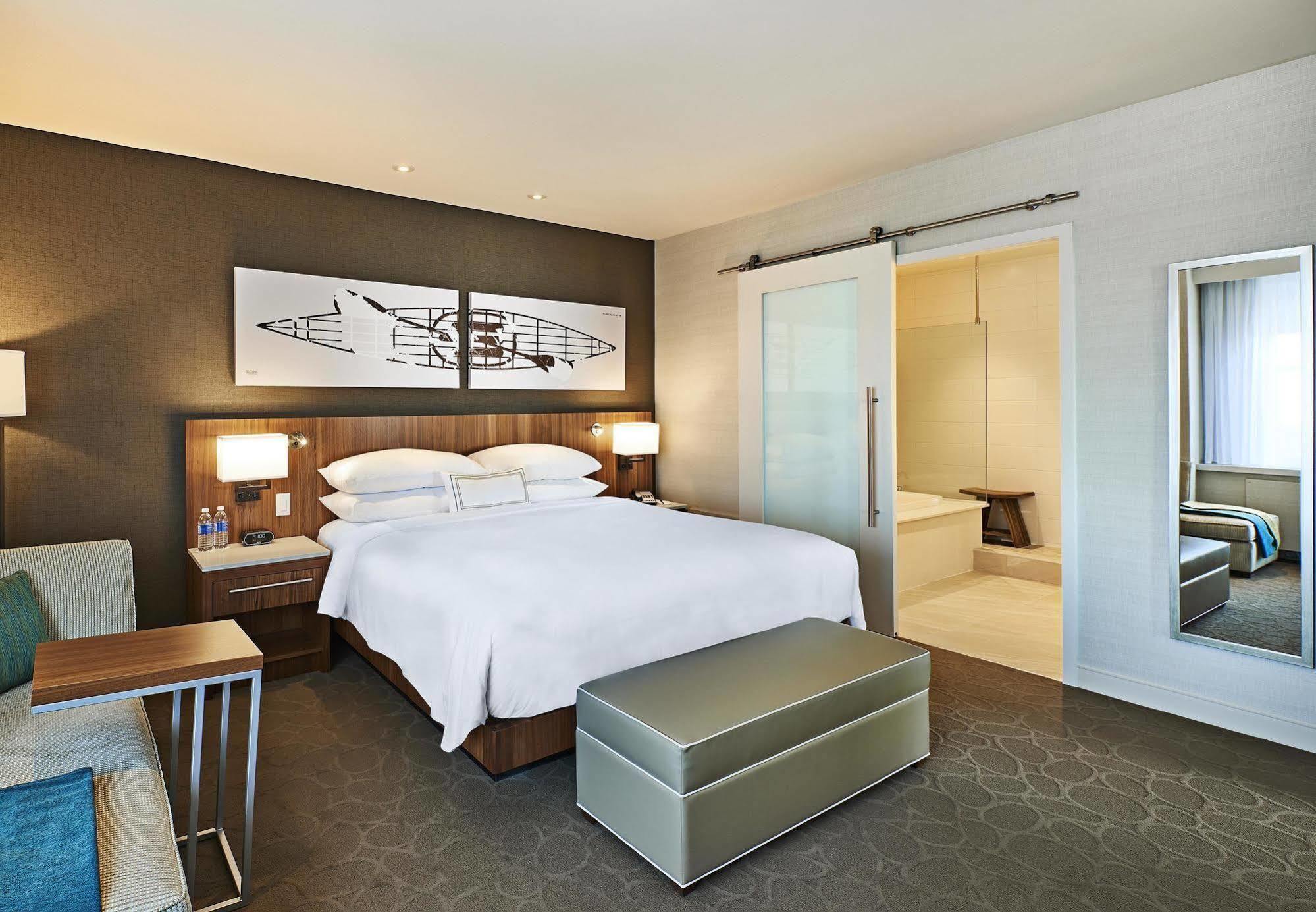 Delta Hotels By Marriott Dartmouth Buitenkant foto